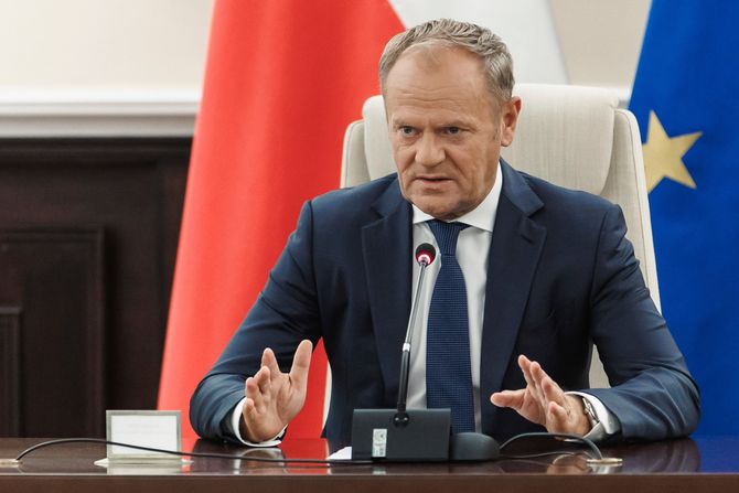 Donald Tusk vanredni sastanak vlade Varšava Poljska Donald Tusk vanredni sastanak vlade Varšava Poljska
