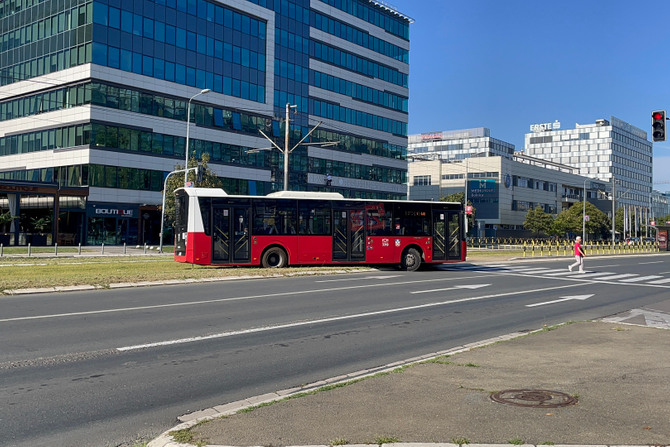 Zaglavljen autobus, Beograd Zaglavljen autobus, Beograd