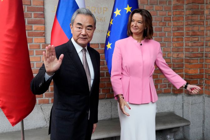 Vang ji i Tanja Fajon