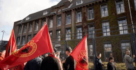 Protest Albanaca ispred Specijalnog suda u Hagu Protest Albanaca ispred Specijalnog suda u Hagu