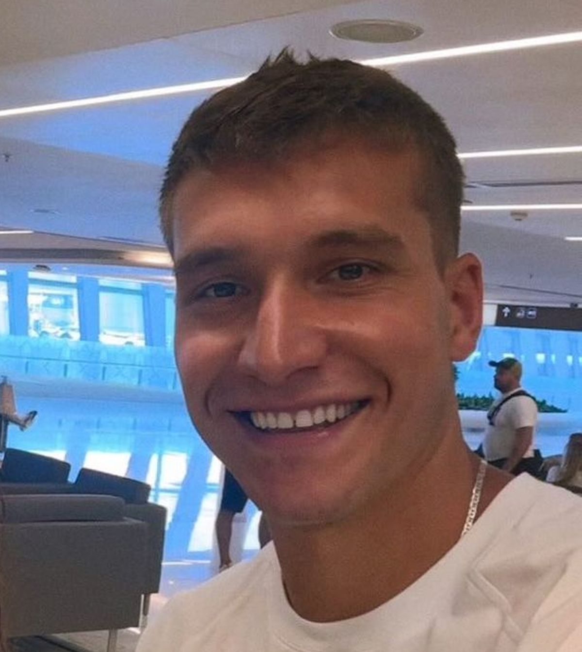 Bogdan Bogdanović ponovo pokazao ogromno srce: Pomogao dečacima i devojčicama sa Kosova i Metohije