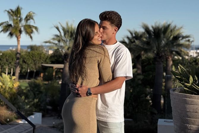 Žena Hulijana Alvareza Žena Hulijana Alvareza