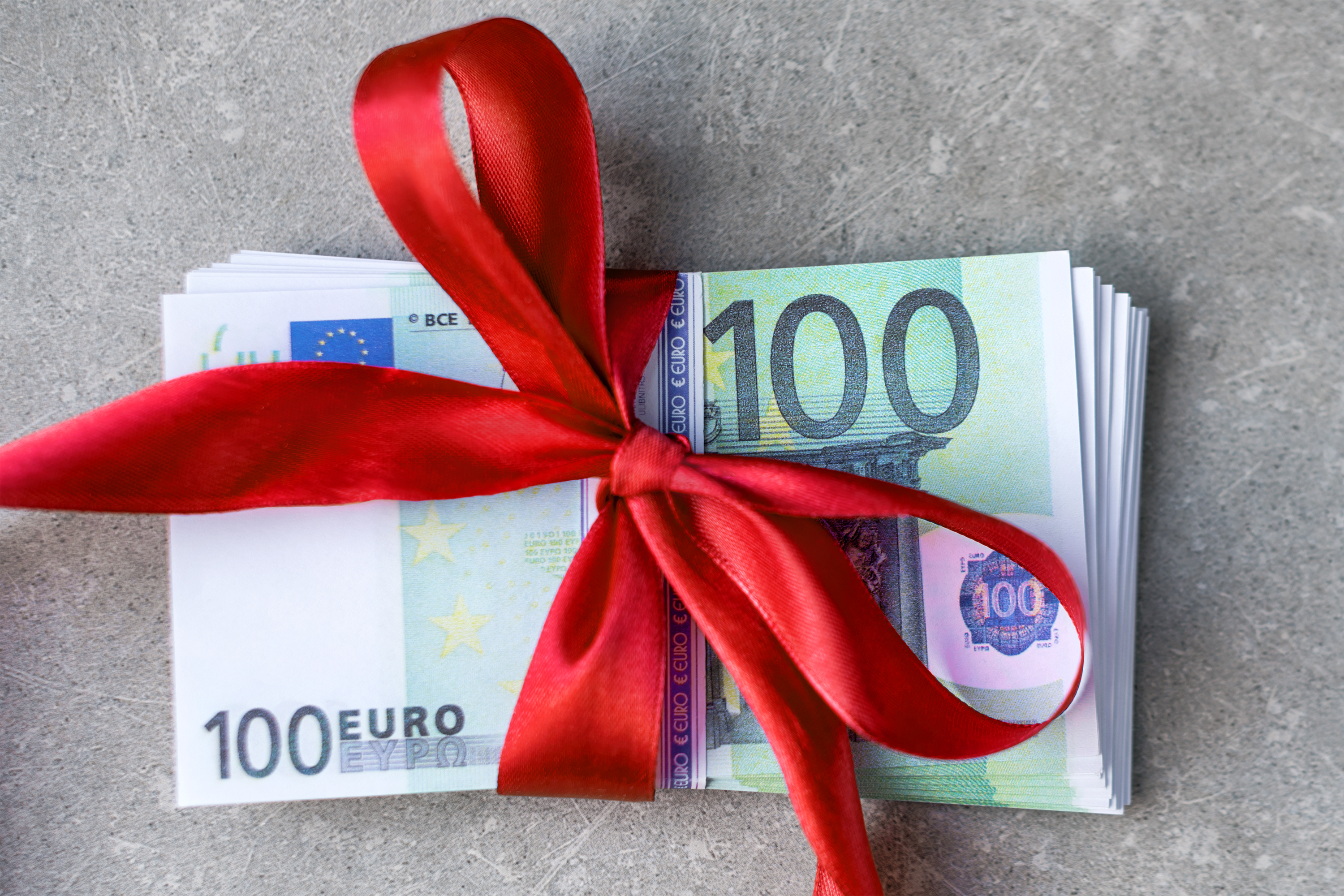 Radnicima daju i 1.500 evra samo da prihvate posao! Komšije nude bonus dobrodošlice, evo šta se daje u Srbiji!