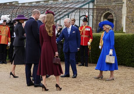 Donald Tramp Melanija kralj Čarls Vindzor Donald Tramp Melanija kralj Čarls Vindzor