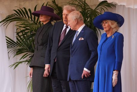 kraljica Kamila i Melanija Tramp kraljica Kamila i Melanija Tramp