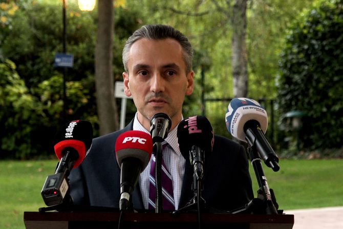 vojno vazduhoplovstvo, američka ambasada