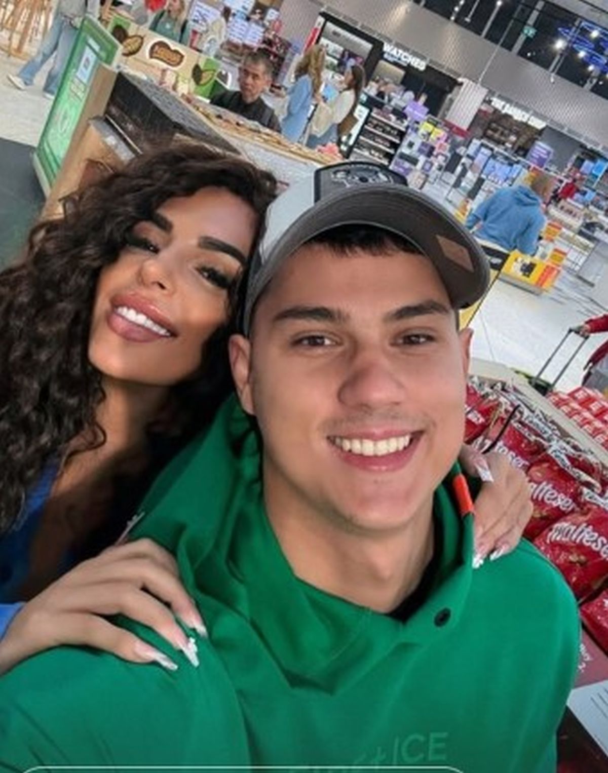 "Kažu da je on detence, da sa mnom neće dočekati 33. rođendan" Ena i Peja o komentarima da su kao baba i unuk