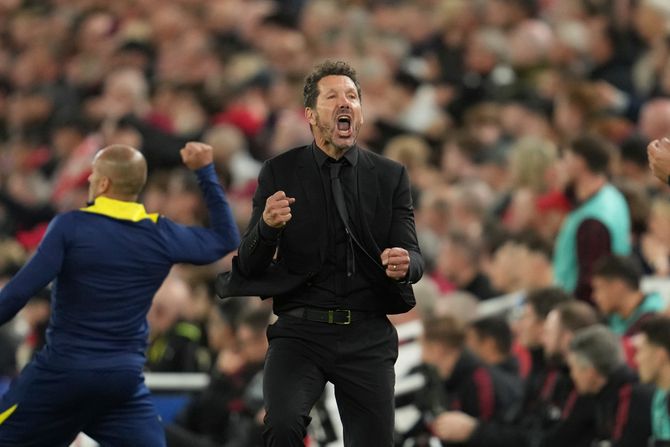 Dijego Simeone, FK Atletiko Madrid, FK Liverpul Dijego Simeone, FK Atletiko Madrid, FK Liverpul