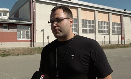 Mladen Stanković , nastavnik fizičkog i zdravstvenog vaspitanja Mladen Stanković , nastavnik fizičkog i zdravstvenog vaspitanja