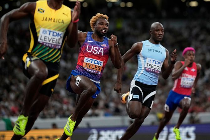 Noa Lajls, 200 metara