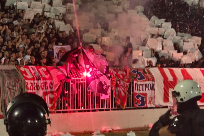 Delije Srbobran, Grobari, navijači Zvezda - Partizan Delije Srbobran, Grobari, navijači Zvezda - Partizan
