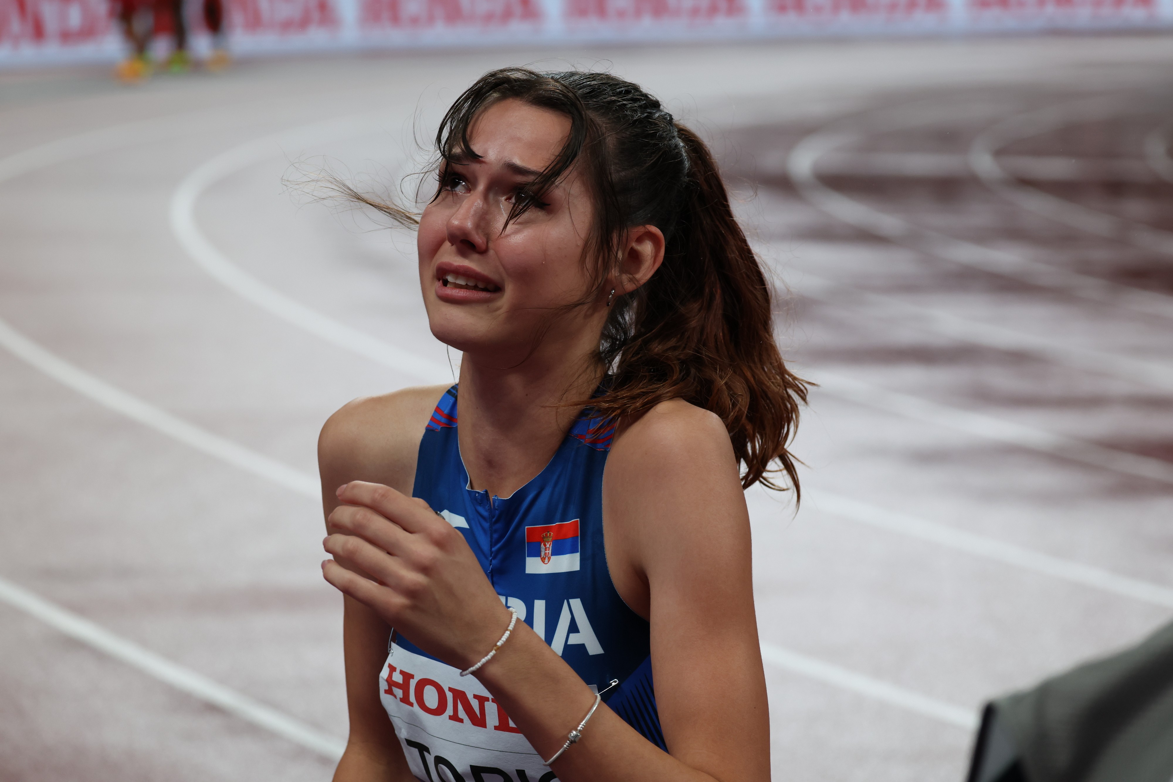 Srebrna Angelina Topić i naša Ivana Španović u Beogradu posle Svetskog prvenstva u atletici u Poljskoj