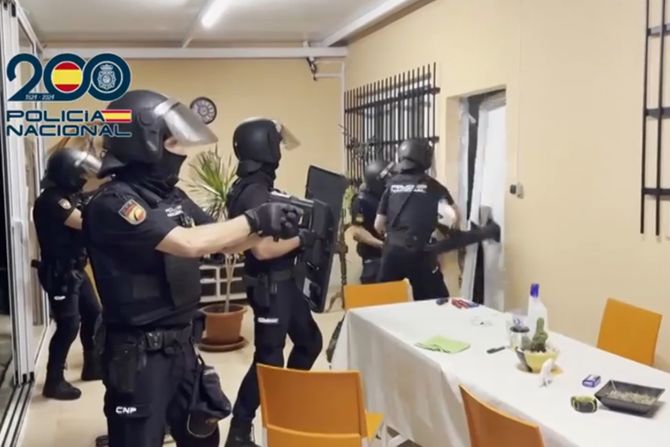 droga , marihuana, valensija