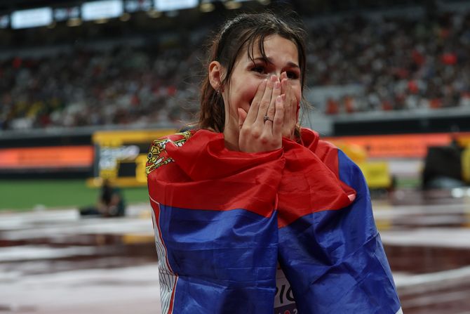 Angelina Topić, Treće mesto, Bronzana medalja, Proslava Angelina Topić, Treće mesto, Bronzana medalja, Proslava