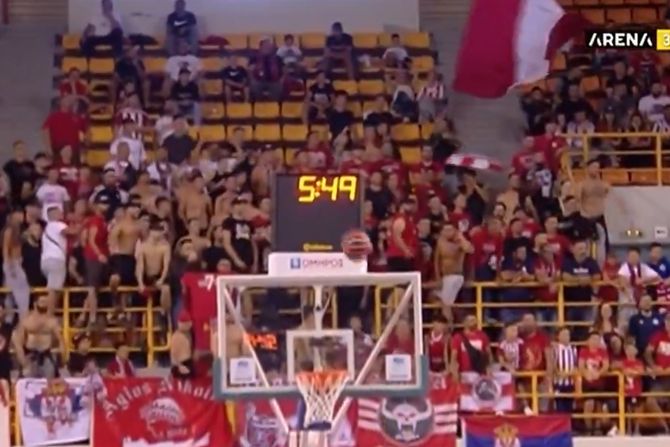 Delije, navijači Olimpijakosa