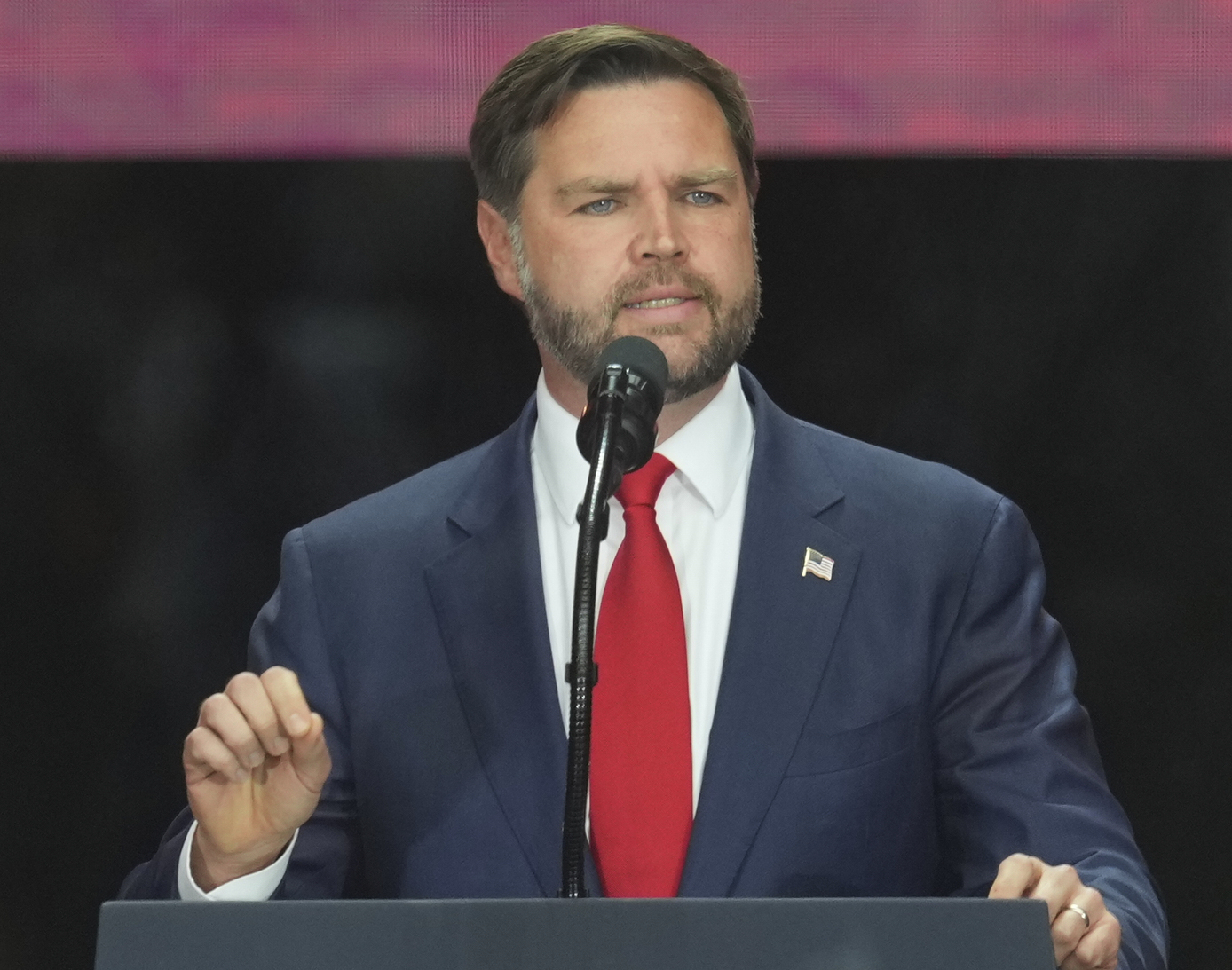 Oglasio se Džej Di Vens: Amerika će uskoro izaći iz rata sa Iranom