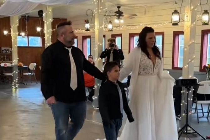 Venčanje mlada mladenci gosti Venčanje mlada mladenci gosti