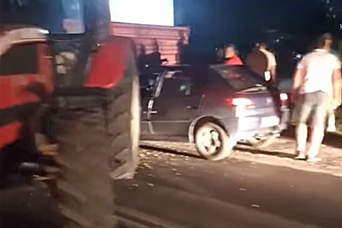 Melenci, automobila i traktora