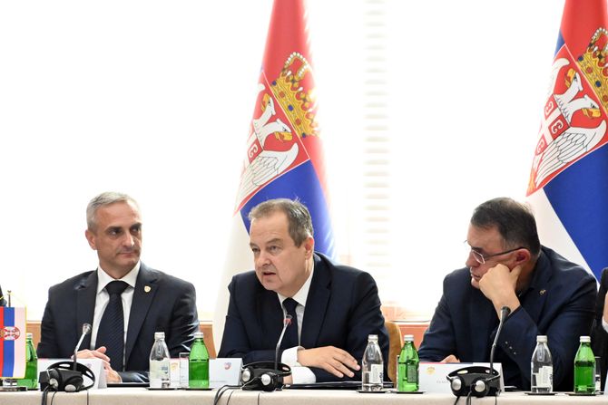 Saopstenje-Ministar Dacic-Godisnja konferencija AEPC