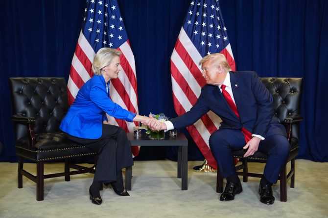 Ursula fon der Lajen i Donald Tramp