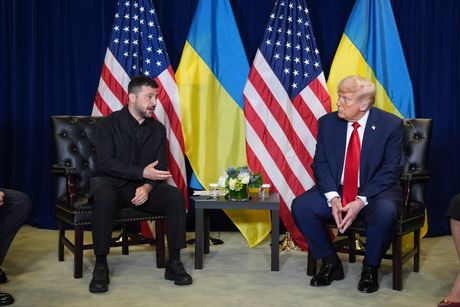 Volodimir Zelenski i Donald Tramp Volodimir Zelenski i Donald Tramp
