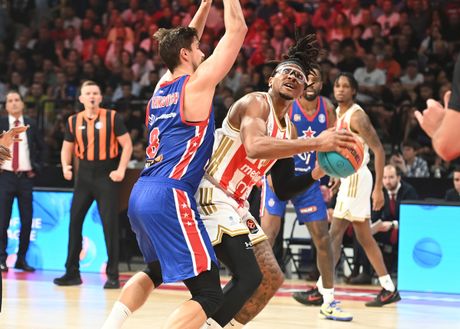 KK Crvena zvezda - Čima Moneke