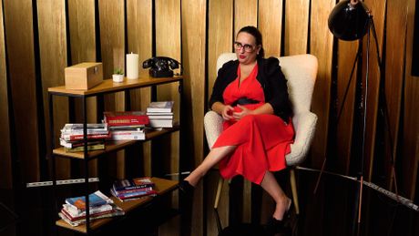 Ona ne cuti, Tamara Petrovic, seksoloskinja