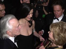 Majkl Daglas i Ketrin Zita