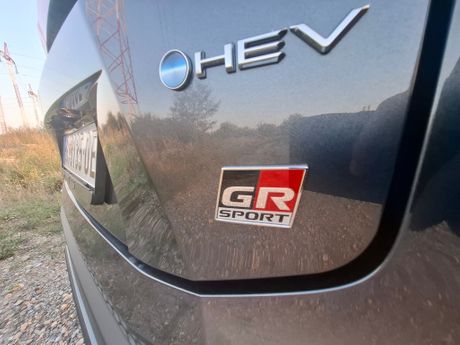 Automobil Tojota Toyota