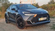 Stelt toyota! Vozili smo GR Sport hibrid: Najdrskiji C-HR do sada