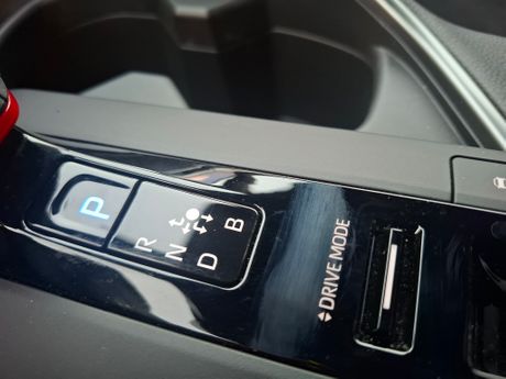 Automobil Tojota Toyota C HR CHR GR vozili smo auto test