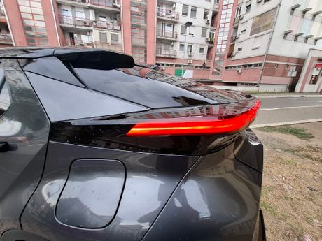 Automobil Tojota Toyota C HR CHR GR vozili smo auto test Automobil Tojota Toyota C HR CHR GR vozili smo auto test