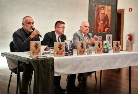Predrag Savić, knjiga, Rudolf Majster Predrag Savić, knjiga, Rudolf Majster