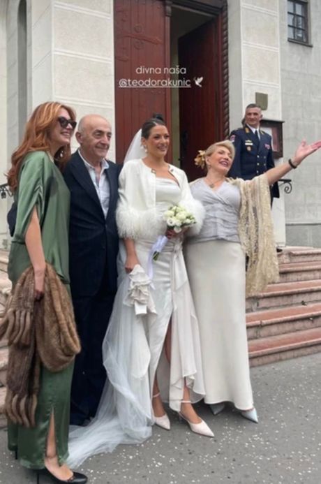 Suzana Mančić Suzana Mančić
