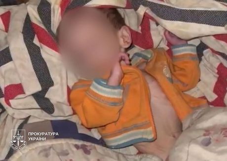 Ostavila je bebu u zatvorenom stanu 5 dana Ostavila je bebu u zatvorenom stanu 5 dana
