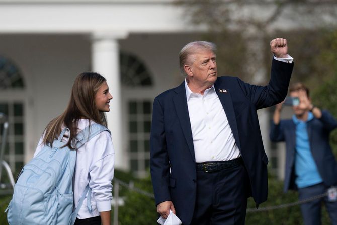 Donald Tramp sa unukom Kai