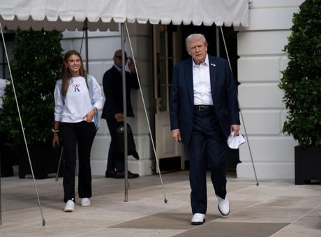 Donald Tramp sa unukom Kai Donald Tramp sa unukom Kai