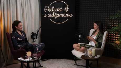 Podcast u pidžamama, Marina Ćosić Podcast u pidžamama, Marina Ćosić