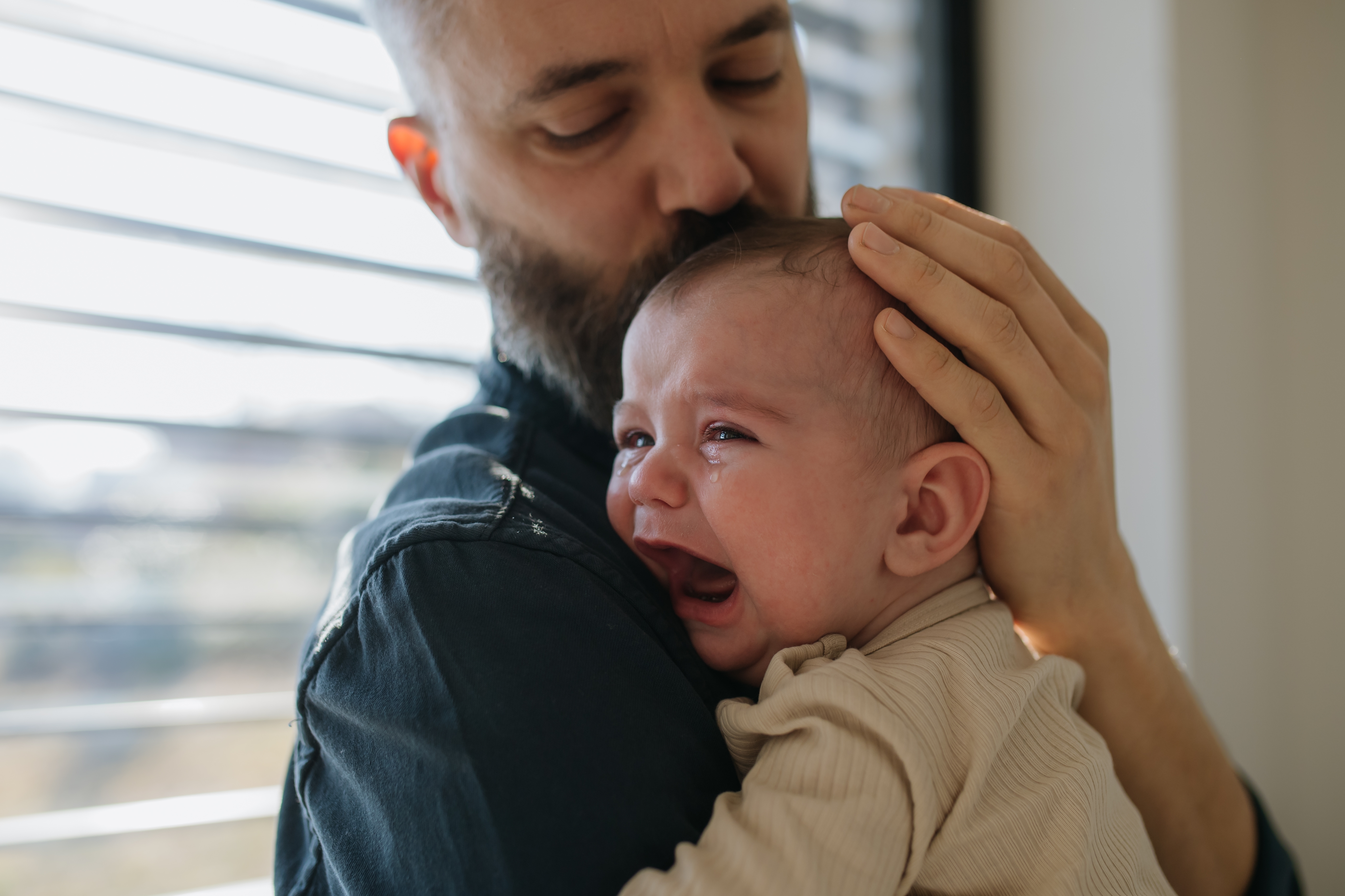 Zašto su infantilni muškarci zabavni za vezu, ali loš izbor za brak i roditeljstvo: Iskustva i upozorenja