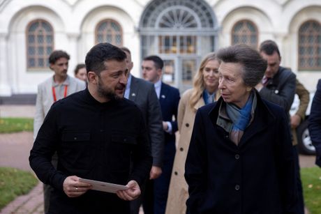 Princeza Ana u poseti Kijevu Princeza Ana u poseti Kijevu
