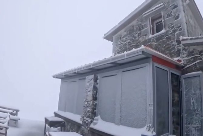 Planina Olimp Grčka sneg