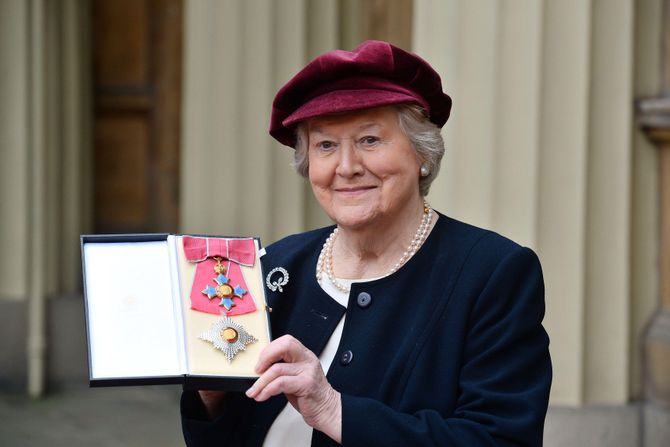 Patricia Routledge