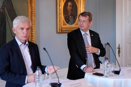 Danska Tomas Arenkil Troels Lund Polsen Danska Tomas Arenkil Troels Lund Polsen