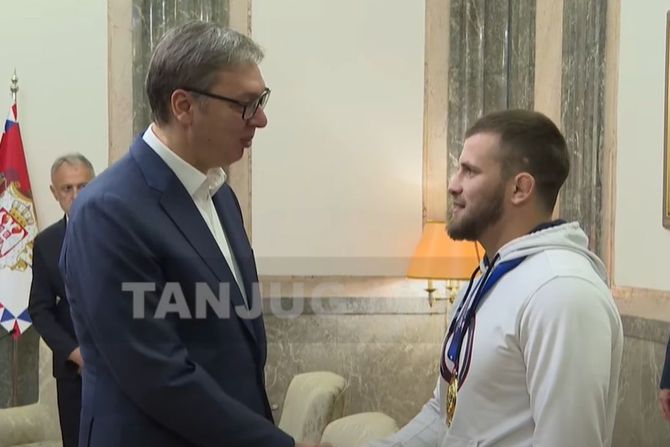 Aleksandar Vučić i  Aleksandar Komarov