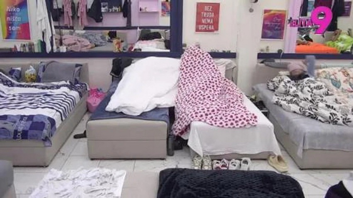 "Dođi ovamo" Asmin i Mina završili ispod jorgana: Cimeri u šoku, sve zanima kakva će biti Stanijina reakcija