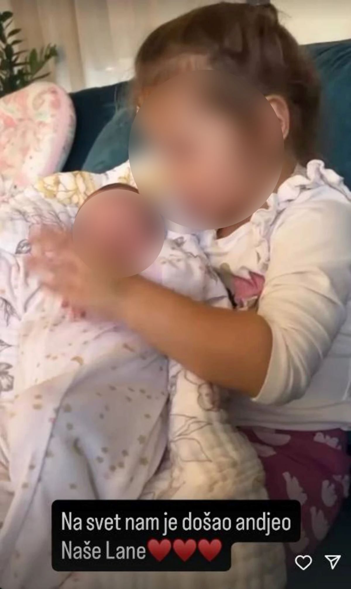 Slavlje u domu Lune Đogani! Objavila srećne vesti, pa pokazala sliku iz porodilišta: "Na ovaj dan..."