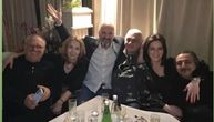 Prva zajednička slika Fute i Nadice! Kompozitor ponovo nasmejan, s njom došao na slavlje poznatog pevača