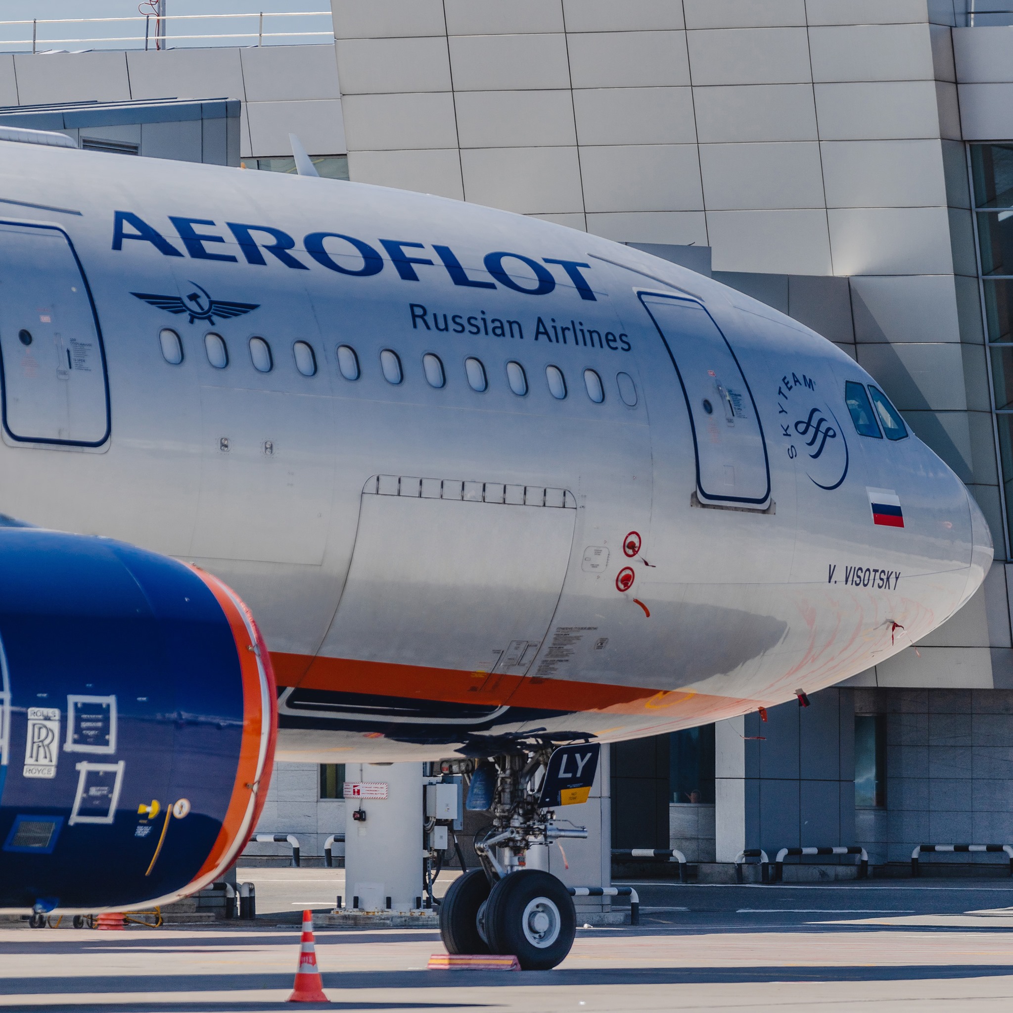 Bivši radnik Aeroflota osuđen u SAD: Preko UAE i Kine slao avionske delove u Rusiju