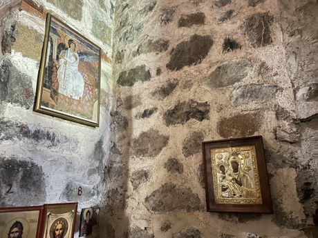 Manastir Uvac je velika svetinja do koje se teško stiže