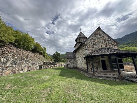 Manastir Uvac je velika svetinja do koje se teško stiže